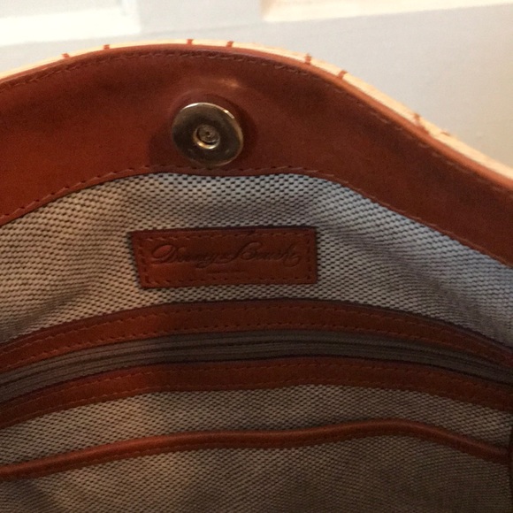 Dooney & Bourke medium bag with twisted strap - Picture 4 of 5